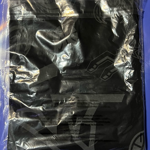 OVO x NBA 'TEAM ICONS' OG OWL T-SHIRT - Picture 4 of 5